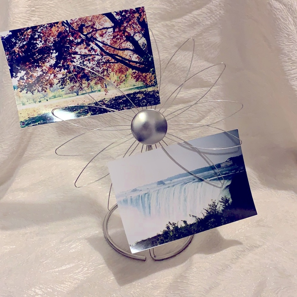 Vintage finds: Umbra metal flower picture holder